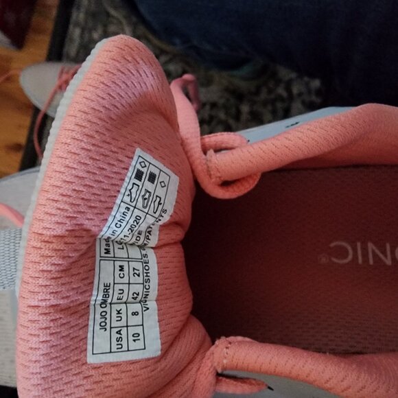 New without tags ladies Vionic sneakers size 10 - Picture 3 of 3